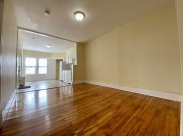 769 Broadway, Chelsea, Massachusetts, 1 Bedroom Bedrooms, 4 Rooms Rooms,1 BathroomBathrooms,Residential Lease,For Rent,Broadway,73433181