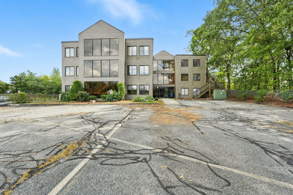 185 West Ave., Ludlow, Massachusetts, ,Commercial Sale,For Sale,West Ave.,73433272