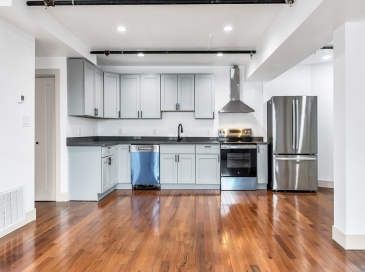 2 Charles Street, Methuen, Massachusetts, 2 Bedrooms Bedrooms, 4 Rooms Rooms,2 BathroomsBathrooms,Residential Lease,For Rent,Charles Street,73394018