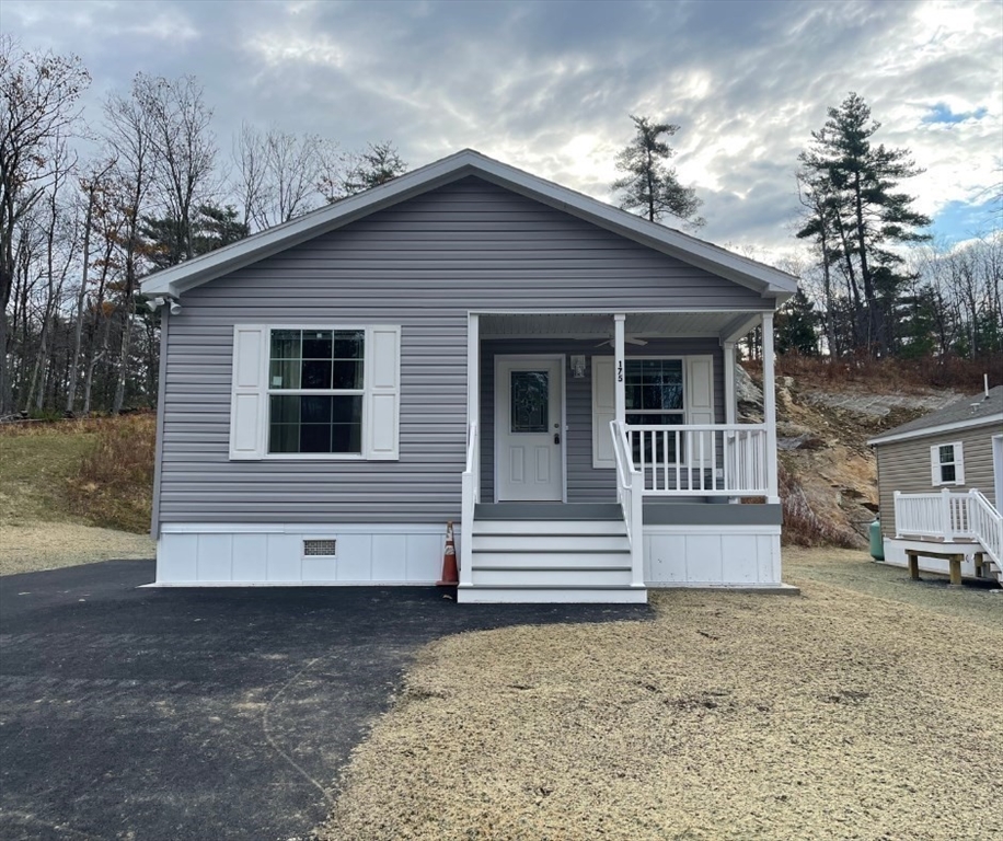 175 Nijal Court, Fitchburg, Massachusetts, 2 Bedrooms Bedrooms, 4 Rooms Rooms,1 BathroomBathrooms,Residential,For Sale,Nijal Court,73229909