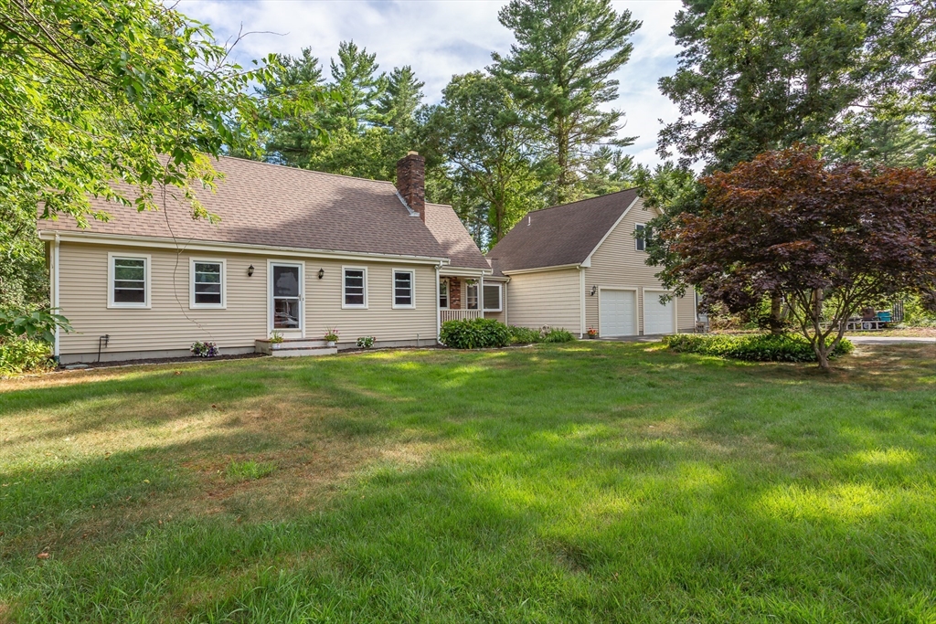 11 Parker Dr, Freetown, Massachusetts, 4 Bedrooms Bedrooms, 7 Rooms Rooms,2.5 BathroomsBathrooms,Residential,For Sale,Parker Dr,73409647