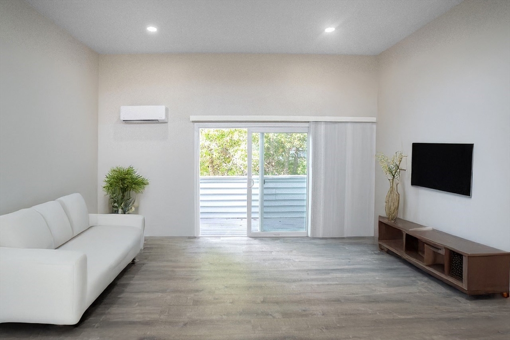 63 Presidential Dr, Quincy, Massachusetts, 2 Bedrooms Bedrooms, 4 Rooms Rooms,1 BathroomBathrooms,Residential Lease,For Rent,Presidential Dr,73433403