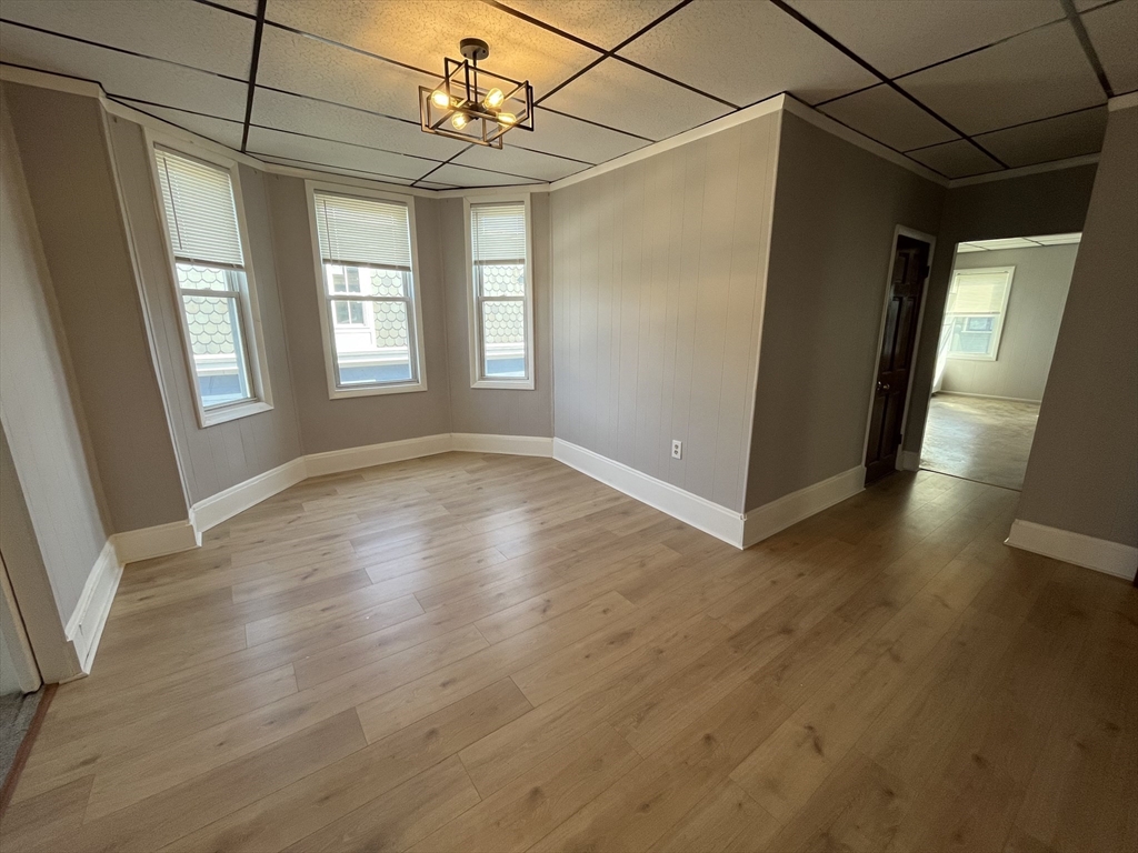 14 Washburn St., Boston, Massachusetts, 3 Bedrooms Bedrooms, 7 Rooms Rooms,1 BathroomBathrooms,Residential Lease,For Rent,Washburn St.,73433448