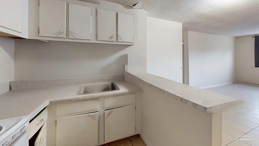 357 Faneuil St, Boston, Massachusetts, 2 Bedrooms Bedrooms, 4 Rooms Rooms,1 BathroomBathrooms,Residential Lease,For Rent,Faneuil St,73433353