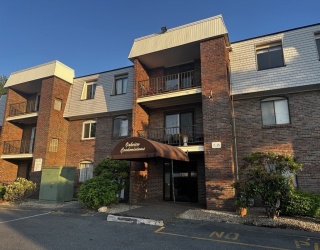 15 Oak Neck Rd, Barnstable, Massachusetts, 2 Bedrooms Bedrooms, 4 Rooms Rooms,1.5 BathroomsBathrooms,Residential Lease,For Rent,Oak Neck Rd,73433362