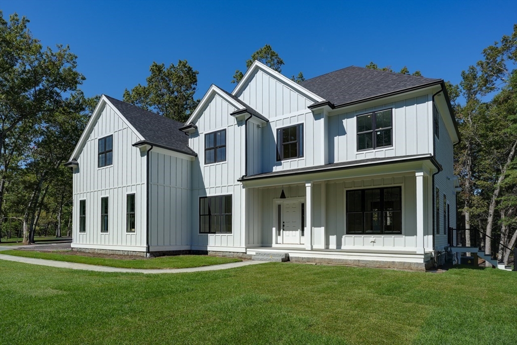 788 Main St, Hudson, Massachusetts, 5 Bedrooms Bedrooms, 11 Rooms Rooms,4.5 BathroomsBathrooms,Residential,For Sale,Main St,73433581