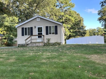 7 Valley Rd, Pembroke, Massachusetts, 1 Bedroom Bedrooms, 3 Rooms Rooms,1 BathroomBathrooms,Residential Lease,For Rent,Valley Rd,73433637