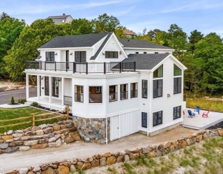 226 Atlantic Street, Gloucester, Massachusetts, 4 Bedrooms Bedrooms, 8 Rooms Rooms,3.5 BathroomsBathrooms,Residential,For Sale,Atlantic Street,73433660