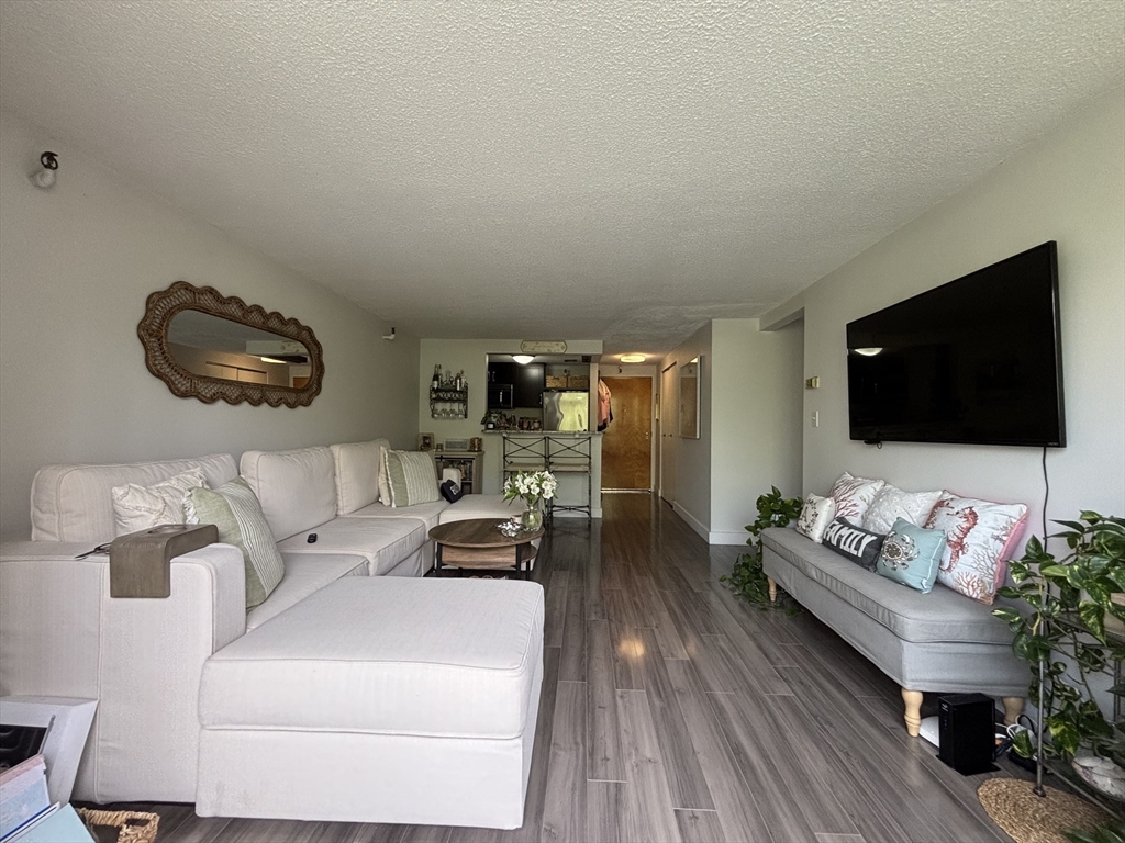 42 8th St, Boston, Massachusetts, 1 Bedroom Bedrooms, 3 Rooms Rooms,1 BathroomBathrooms,Residential Lease,For Rent,8th St,73426948