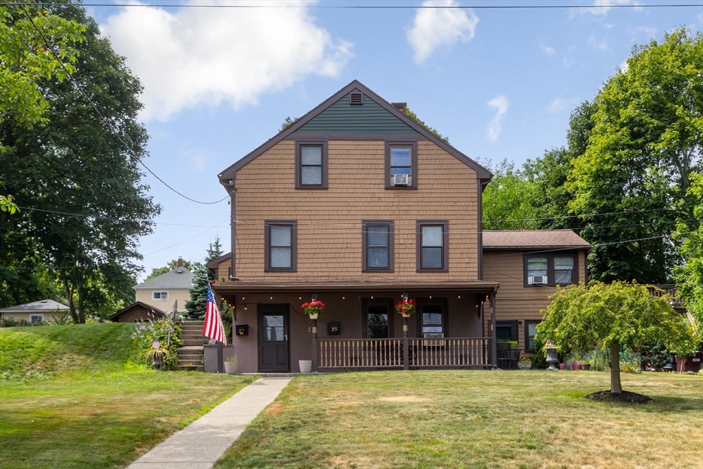 25-27 Belknap St, Dedham, Massachusetts, 6 Bedrooms Bedrooms, 12 Rooms Rooms,3 BathroomsBathrooms,Residential Income,For Sale,Belknap St,73411418