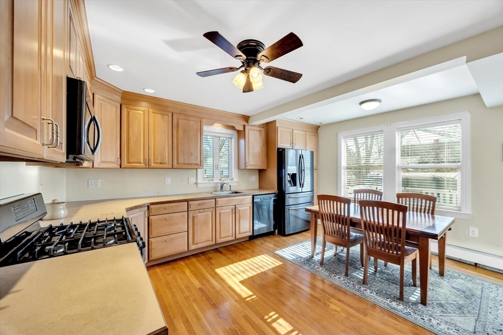 44 Holmes, Dedham, Massachusetts, 3 Bedrooms Bedrooms, 5 Rooms Rooms,1 BathroomBathrooms,Residential,For Sale,Holmes,73345951