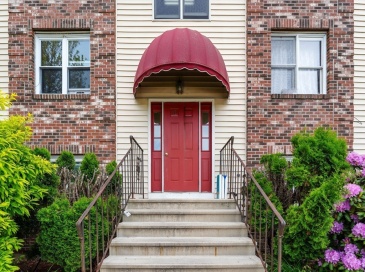 10 Nuttall Ln, Worcester, Massachusetts, 2 Bedrooms Bedrooms, 4 Rooms Rooms,1 BathroomBathrooms,Residential,For Sale,Nuttall Ln,73382506