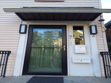 7 Franklin, Somerville, Massachusetts, 2 Bedrooms Bedrooms, 4 Rooms Rooms,1 BathroomBathrooms,Residential Lease,For Rent,Franklin,73433979