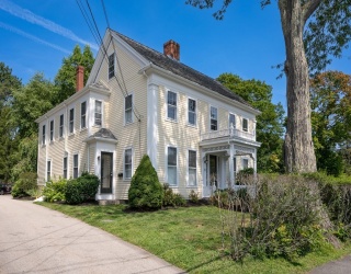 8-10 East Street, Hingham, Massachusetts, 9 Bedrooms Bedrooms, 23 Rooms Rooms,6.5 BathroomsBathrooms,Residential Income,For Sale,East Street,73365327