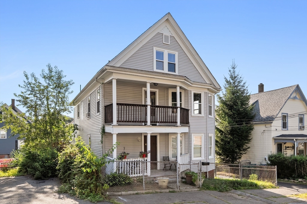 51 Sylvia St, Lynn, Massachusetts, 3 Bedrooms Bedrooms, 7 Rooms Rooms,1 BathroomBathrooms,Residential Lease,For Rent,Sylvia St,73420129