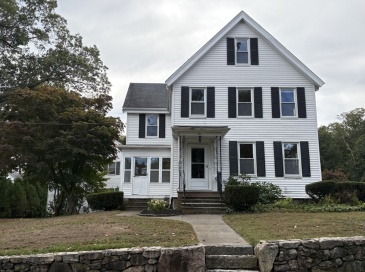 10 Everett, Wellesley, Massachusetts, 3 Bedrooms Bedrooms, 6 Rooms Rooms,1.5 BathroomsBathrooms,Residential Lease,For Rent,Everett,73434393