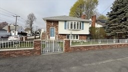169 Rumney Rd, Revere, Massachusetts, 4 Bedrooms Bedrooms, 10 Rooms Rooms,3 BathroomsBathrooms,Residential Income,For Sale,Rumney Rd,73406274
