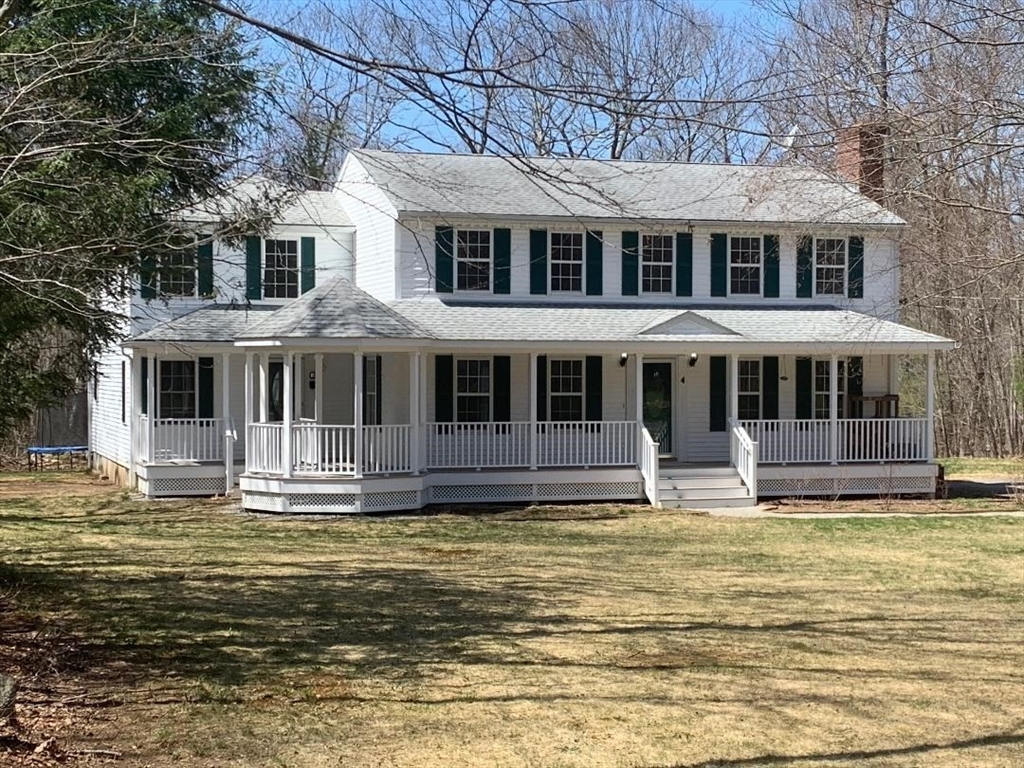 4 Laurel Street, Hubbardston, Massachusetts, 4 Bedrooms Bedrooms, 12 Rooms Rooms,3 BathroomsBathrooms,Residential,For Sale,Laurel Street,73364373