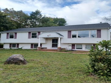 23 Clifton St, Brockton, Massachusetts, 3 Bedrooms Bedrooms, 6 Rooms Rooms,1 BathroomBathrooms,Residential Lease,For Rent,Clifton St,73434428