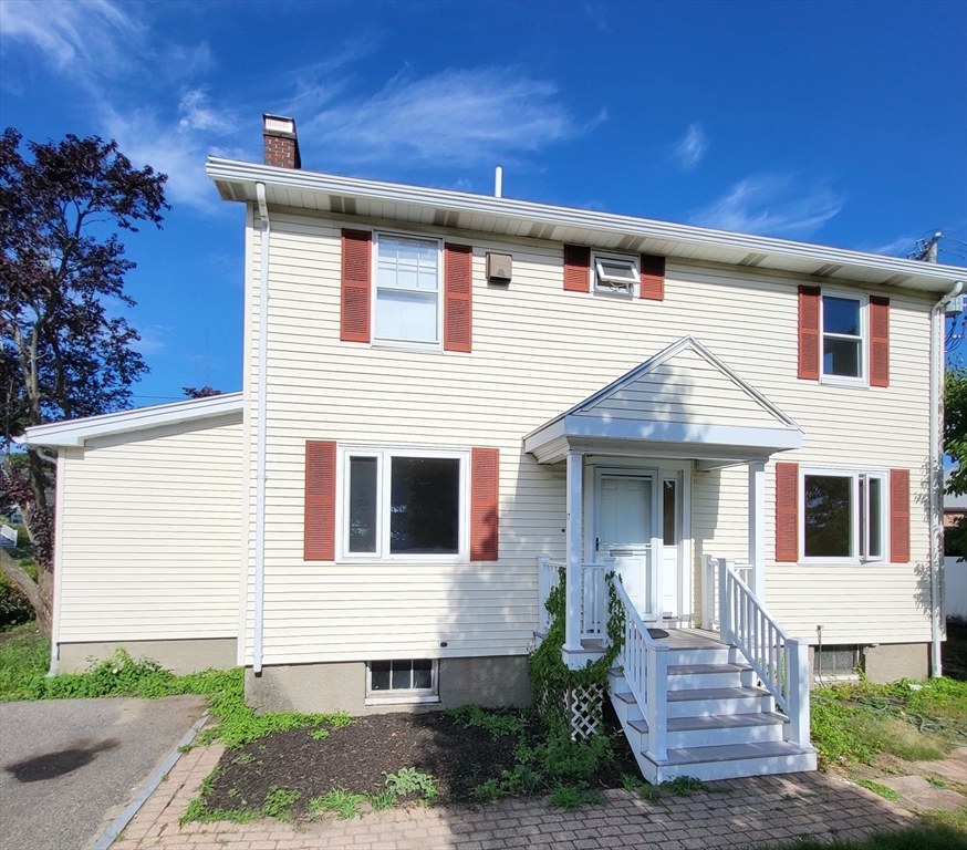 17 Hamblin Rd, Waltham, Massachusetts, 3 Bedrooms Bedrooms, 8 Rooms Rooms,2.5 BathroomsBathrooms,Residential Lease,For Rent,Hamblin Rd,73410100