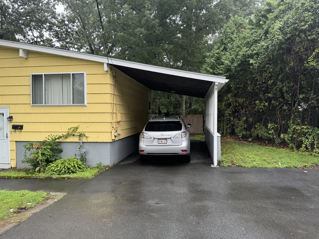 238 North Main St, Natick, Massachusetts, 3 Bedrooms Bedrooms, 6 Rooms Rooms,1 BathroomBathrooms,Residential Lease,For Rent,North Main St,73434687