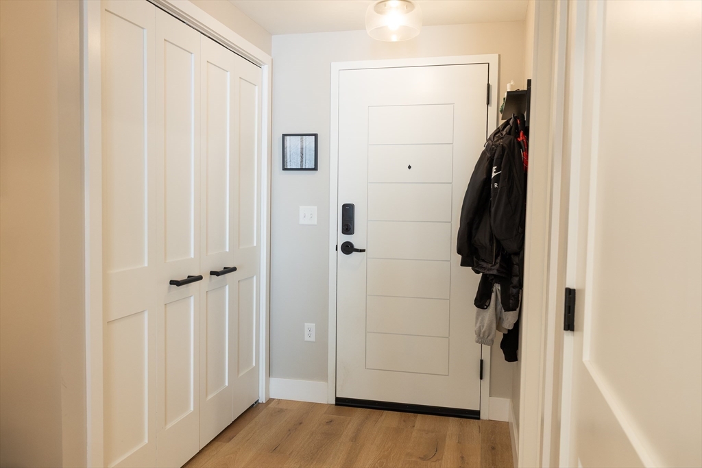 70 Leo Birmingham, Boston, Massachusetts, 1 Bedroom Bedrooms, 3 Rooms Rooms,1 BathroomBathrooms,Residential Lease,For Rent,Leo Birmingham,73434722