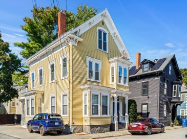 17 Briggs St, Salem, Massachusetts, 1 Bedroom Bedrooms, 4 Rooms Rooms,1 BathroomBathrooms,Residential Lease,For Rent,Briggs St,73434835