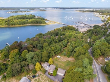 566 Shore Rd, Bourne, Massachusetts, 4 Bedrooms Bedrooms, 7 Rooms Rooms,3 BathroomsBathrooms,Residential,For Sale,Shore Rd,73434772