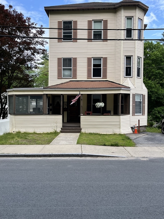 21-23 Coombs St, Southbridge, Massachusetts, 9 Bedrooms Bedrooms, 18 Rooms Rooms,4 BathroomsBathrooms,Residential Income,For Sale,Coombs St,73407995
