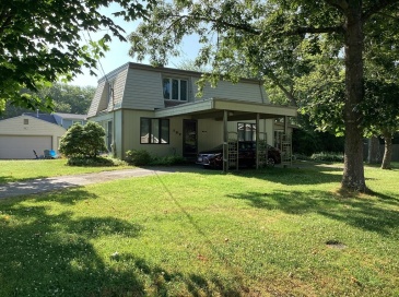 127 Ebony Street, Fairhaven, Massachusetts, 2 Bedrooms Bedrooms, 6 Rooms Rooms,2 BathroomsBathrooms,Residential,For Sale,Ebony Street,73375493