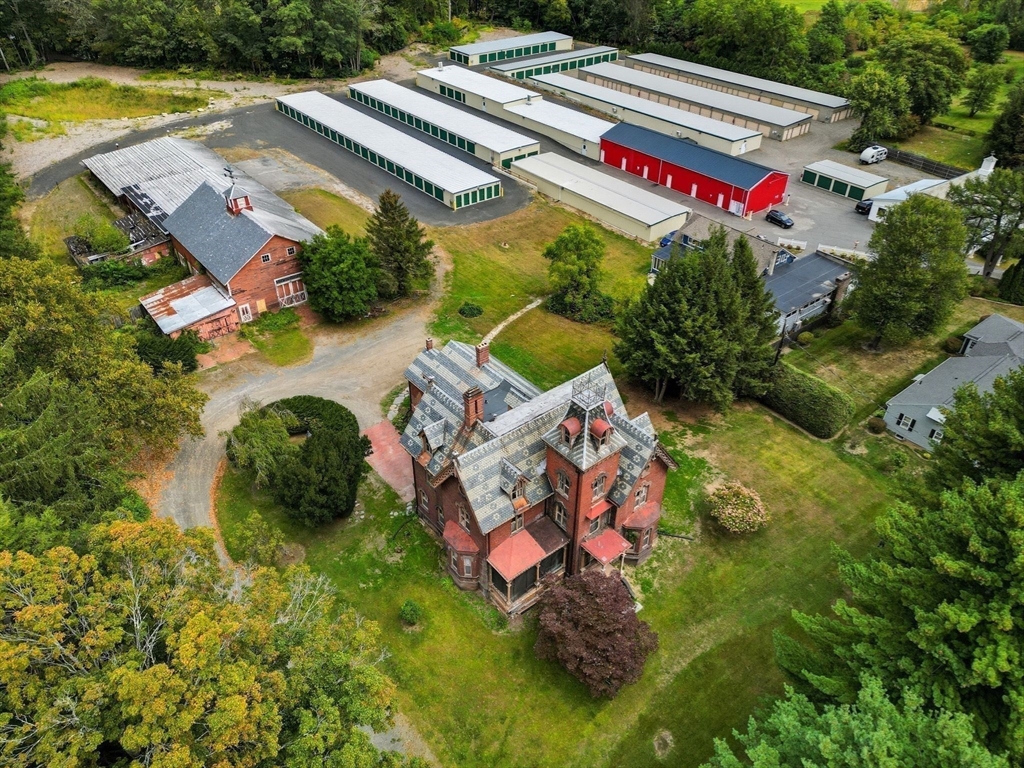 18 Elm St, Hatfield, Massachusetts, 7 Bedrooms Bedrooms, 14 Rooms Rooms,3 BathroomsBathrooms,Residential,For Sale,Elm St,73435121