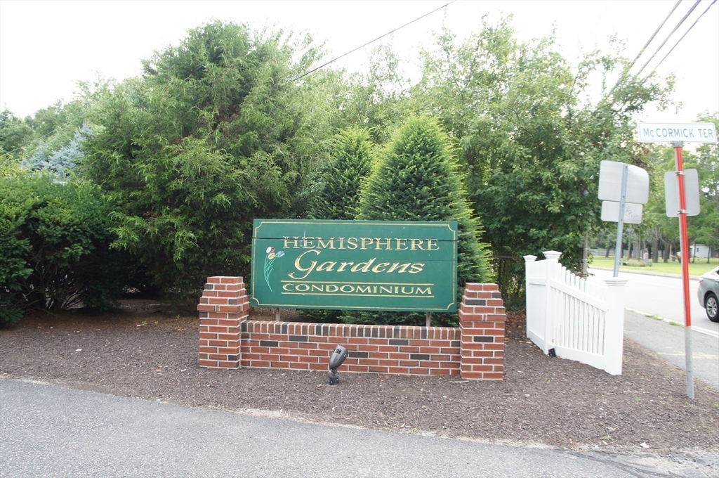 65 Mccormick Terr, Stoughton, Massachusetts, 2 Bedrooms Bedrooms, 5 Rooms Rooms,1.5 BathroomsBathrooms,Residential Lease,For Rent,Mccormick Terr,73435458