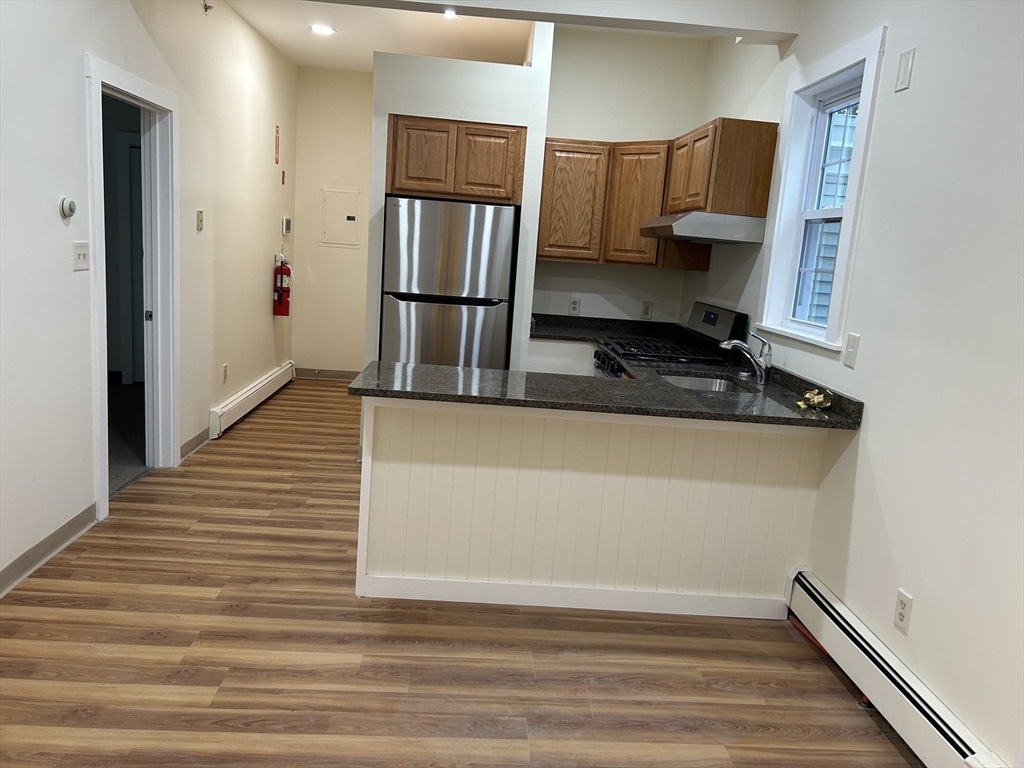 53 Arlington Street, Haverhill, Massachusetts, 1 Bedroom Bedrooms, 4 Rooms Rooms,1 BathroomBathrooms,Residential Lease,For Rent,Arlington Street,73435411