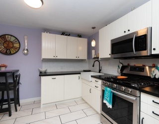 40 Main Street, North Reading, Massachusetts, 2 Bedrooms Bedrooms, 4 Rooms Rooms,1 BathroomBathrooms,Residential Lease,For Rent,Main Street,73435737