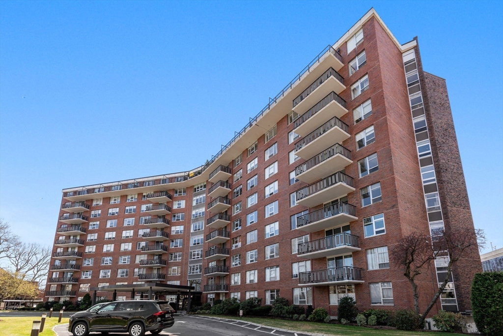 280 Boylston St, Newton, Massachusetts, 1 Bedroom Bedrooms, 4 Rooms Rooms,1.5 BathroomsBathrooms,Residential,For Sale,Boylston St,73362727