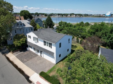 24 Webb St, Salem, Massachusetts, 4 Bedrooms Bedrooms, 8 Rooms Rooms,3 BathroomsBathrooms,Residential Income,For Sale,Webb St,73416607