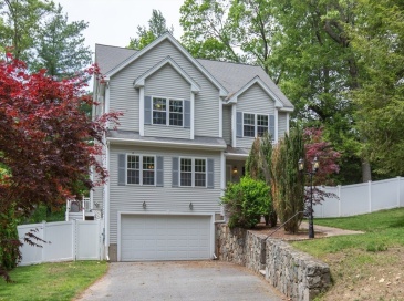 17 Keneson St, Billerica, Massachusetts, 4 Bedrooms Bedrooms, 10 Rooms Rooms,3 BathroomsBathrooms,Residential,For Sale,Keneson St,73377930