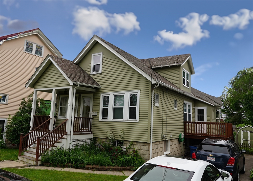 95 AKA 93 Lynnway, Revere, Massachusetts, 2 Bedrooms Bedrooms, 6 Rooms Rooms,2 BathroomsBathrooms,Residential,For Sale,Lynnway,73388179