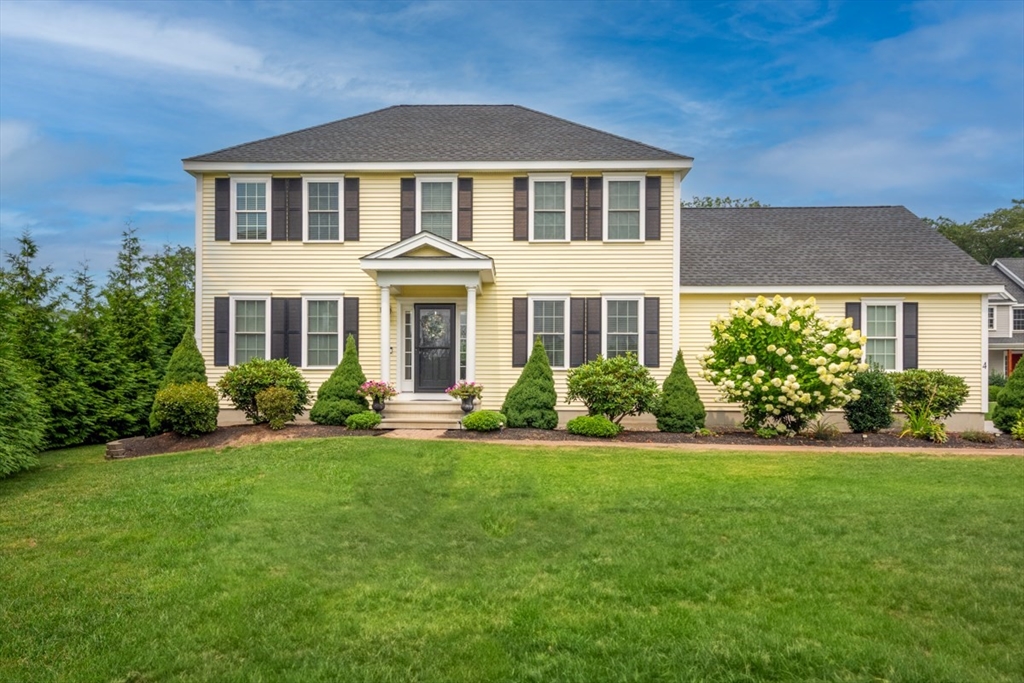 4 Rhodes Dr, Berlin, Massachusetts, 3 Bedrooms Bedrooms, 7 Rooms Rooms,2.5 BathroomsBathrooms,Residential,For Sale,Rhodes Dr,73413716