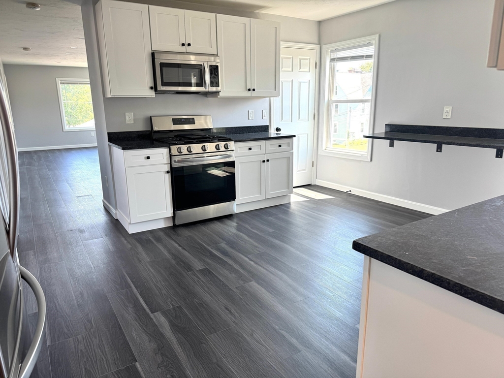 17 Waters St, Millbury, Massachusetts, 3 Bedrooms Bedrooms, 5 Rooms Rooms,1 BathroomBathrooms,Residential Lease,For Rent,Waters St,73435956