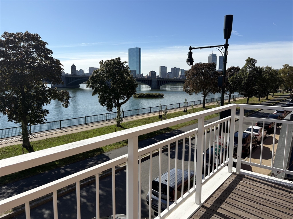 83 Cambridge Pkwy, Cambridge, Massachusetts, 2 Bedrooms Bedrooms, 4 Rooms Rooms,2 BathroomsBathrooms,Residential Lease,For Rent,Cambridge Pkwy,73436086