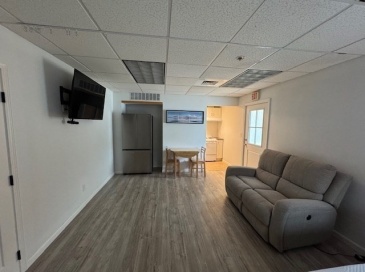 1629 Fall River Ave, Seekonk, Massachusetts, 1 Room Rooms,1 BathroomBathrooms,Residential Lease,For Rent,Fall River Ave,73433064