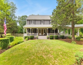 28 New Street, Rehoboth, Massachusetts, 3 Bedrooms Bedrooms, 9 Rooms Rooms,2.5 BathroomsBathrooms,Residential,For Sale,New Street,73410483