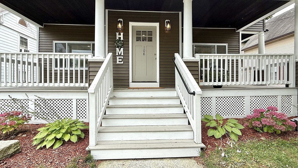 108 Walton St, Fitchburg, Massachusetts, 4 Bedrooms Bedrooms, 8 Rooms Rooms,2 BathroomsBathrooms,Residential,For Sale,Walton St,73384859