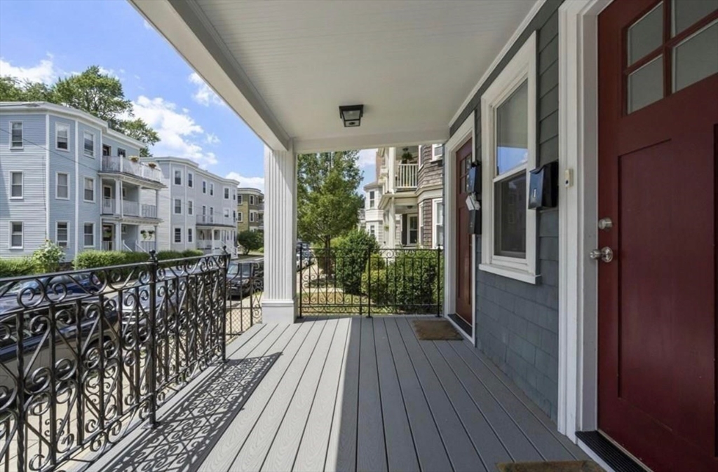 15 Sheffield Rd, Boston, Massachusetts, 2 Bedrooms Bedrooms, 5 Rooms Rooms,1 BathroomBathrooms,Residential Lease,For Rent,Sheffield Rd,73436231