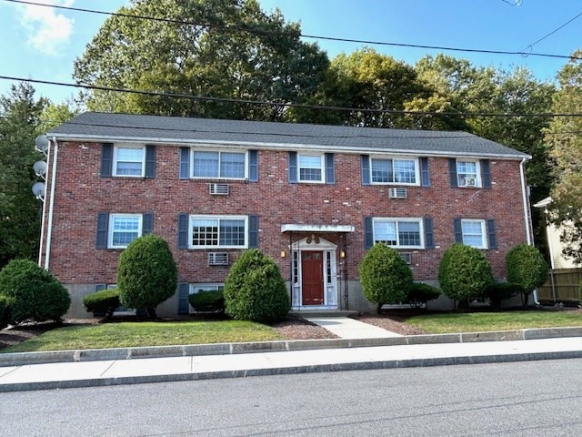 41 Mullin Ave, Quincy, Massachusetts, 2 Bedrooms Bedrooms, 5 Rooms Rooms,1 BathroomBathrooms,Residential Lease,For Rent,Mullin Ave,73429322