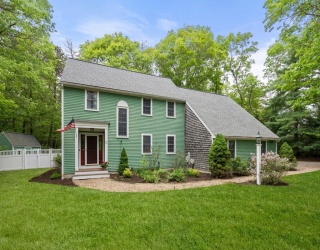 21 Autumn Ln, Marion, Massachusetts, 3 Bedrooms Bedrooms, 8 Rooms Rooms,2.5 BathroomsBathrooms,Residential,For Sale,Autumn Ln,73430944