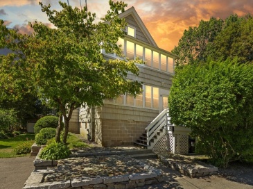 19 Wentworth Ave, Stoughton, Massachusetts, 5 Bedrooms Bedrooms, 10 Rooms Rooms,2 BathroomsBathrooms,Residential Income,For Sale,Wentworth Ave,73422081