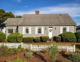 146 Uncle Barneys Rd, Dennis, Massachusetts, 3 Bedrooms Bedrooms, 6 Rooms Rooms,2 BathroomsBathrooms,Residential,For Sale,Uncle Barneys Rd,73418757