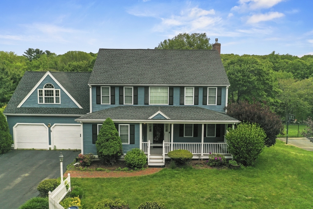 5 Meier Farm, Whitman, Massachusetts, 3 Bedrooms Bedrooms, 11 Rooms Rooms,3.5 BathroomsBathrooms,Residential,For Sale,Meier Farm,73380359